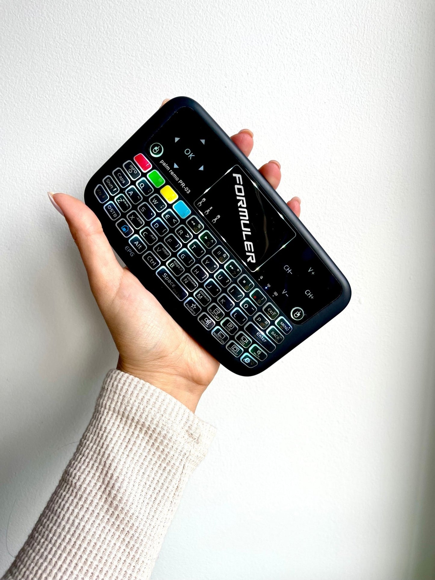 Formuler Backlit Keyboard/Remote - Formuler Guys