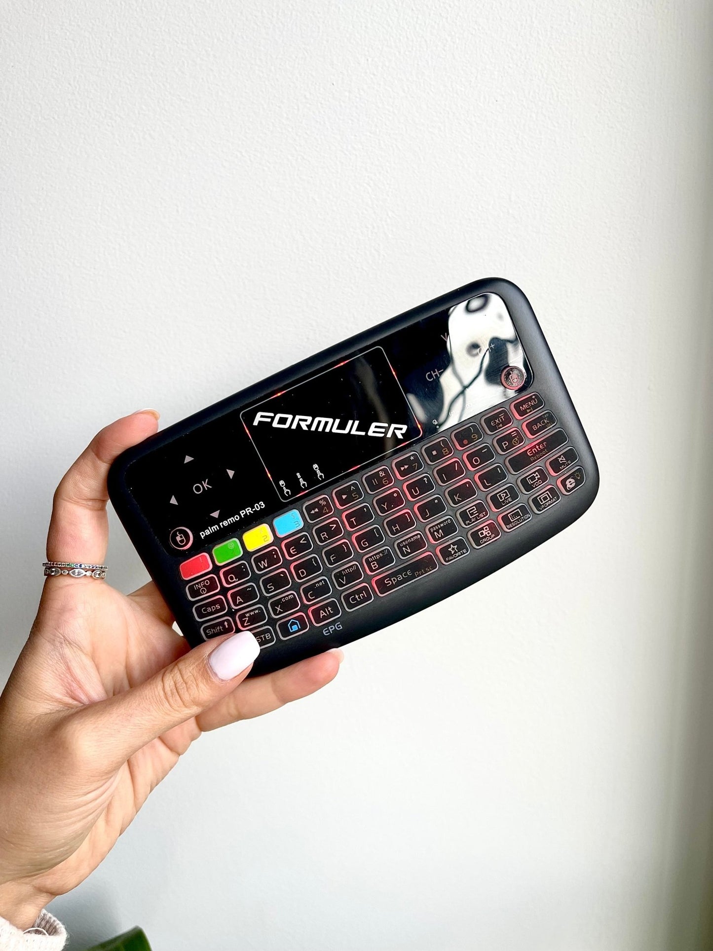Formuler Backlit Keyboard/Remote - Formuler Guys