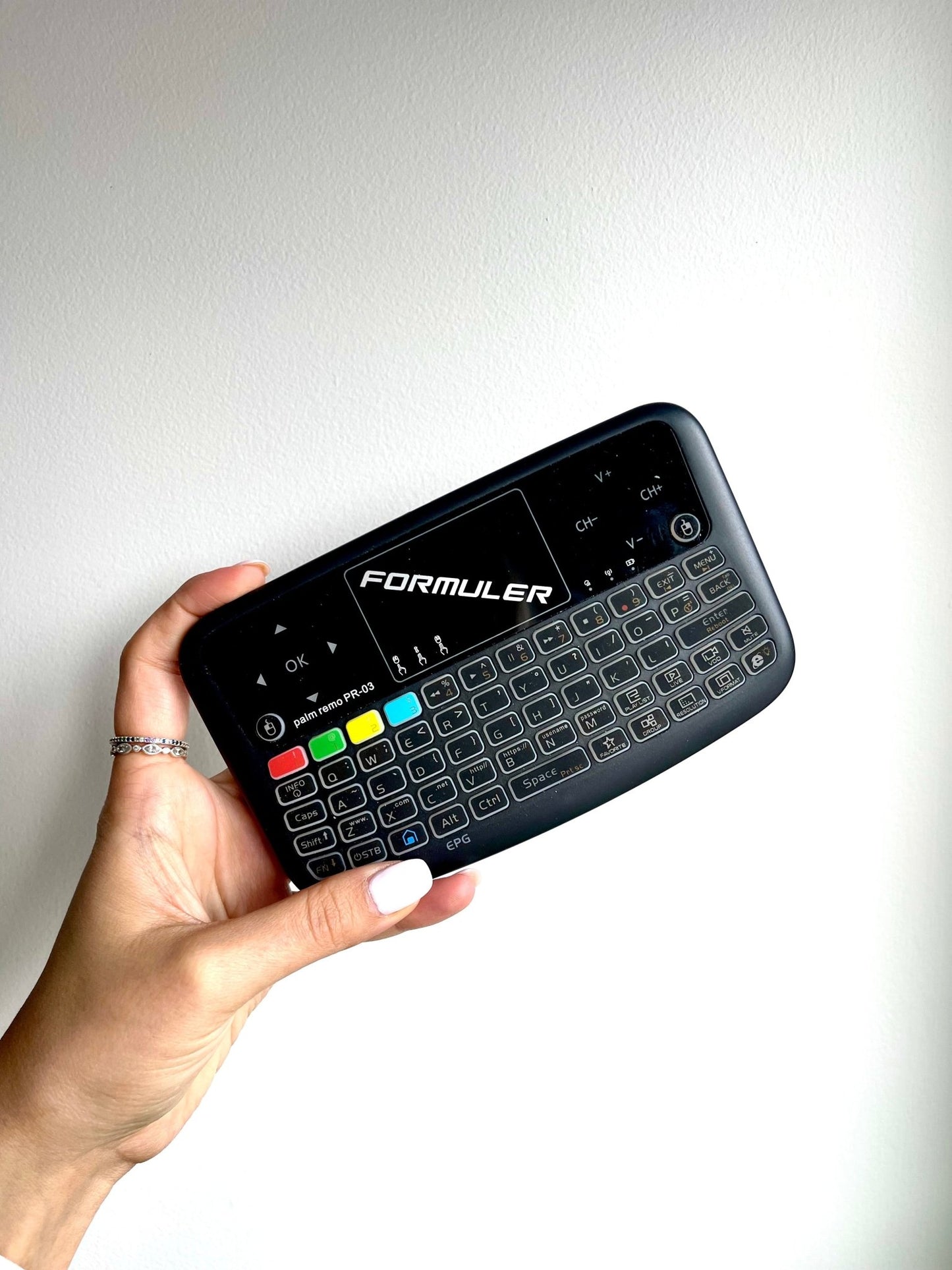 Formuler Backlit Keyboard/Remote - Formuler Guys